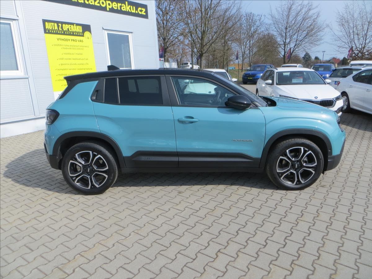 2024 Jeep Avenger - 19