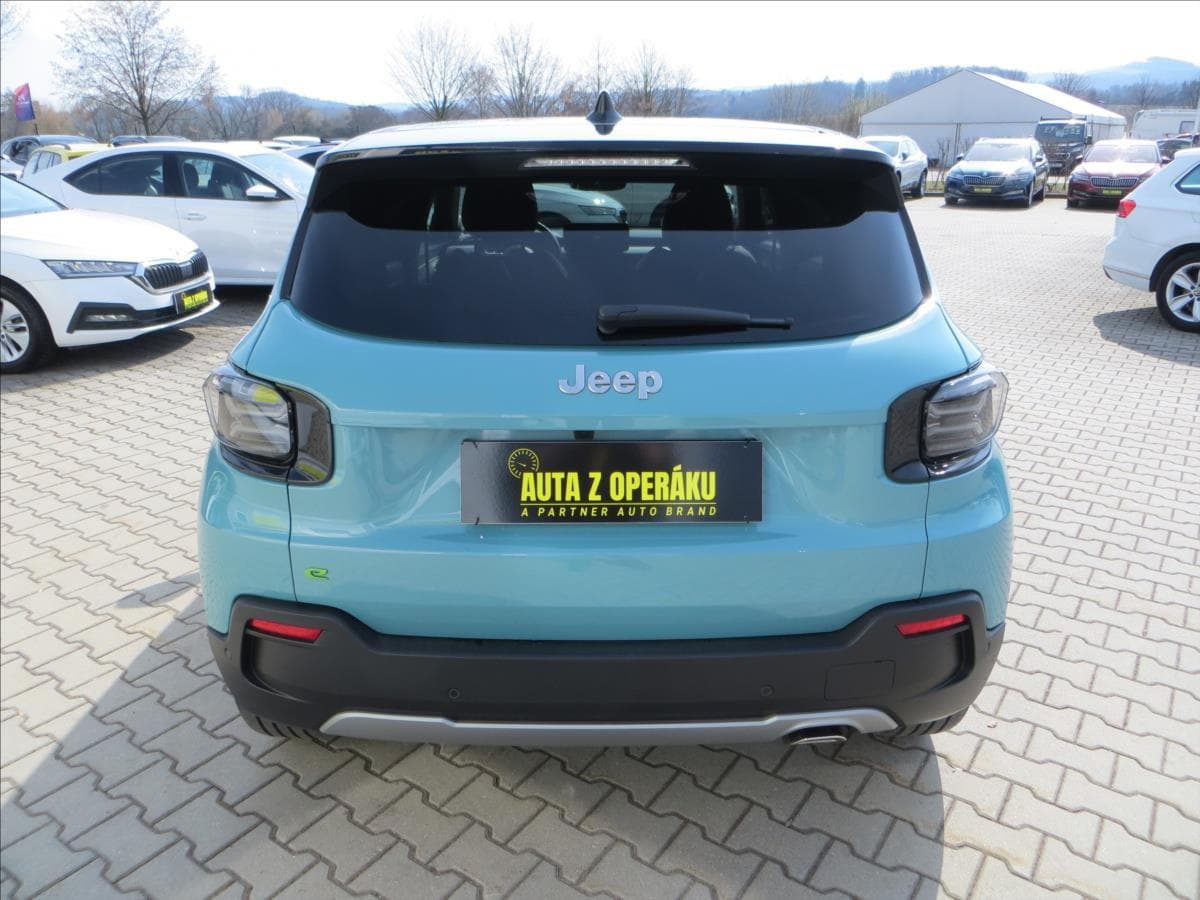 2024 Jeep Avenger - 11