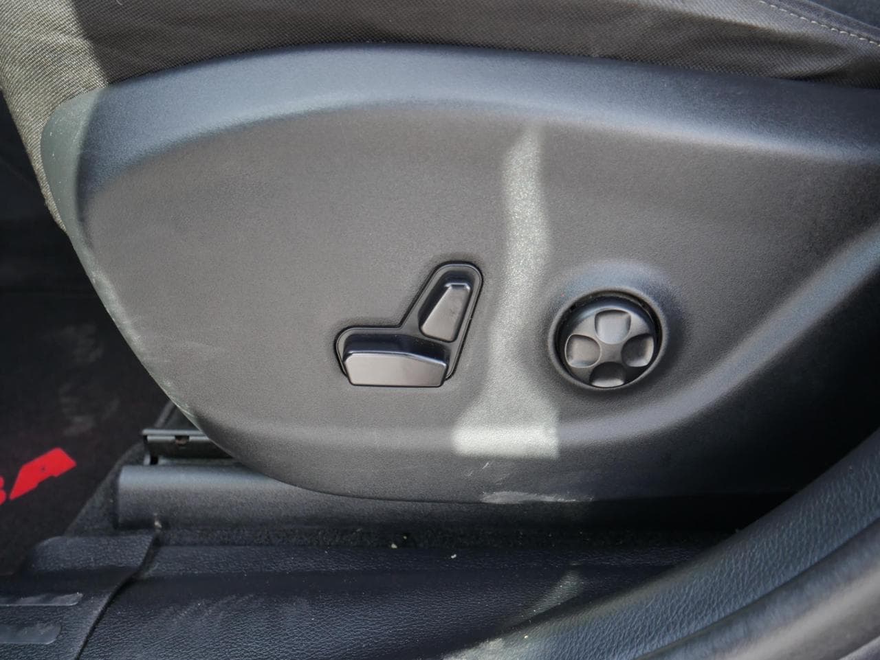 2014 Jeep Cherokee - 11