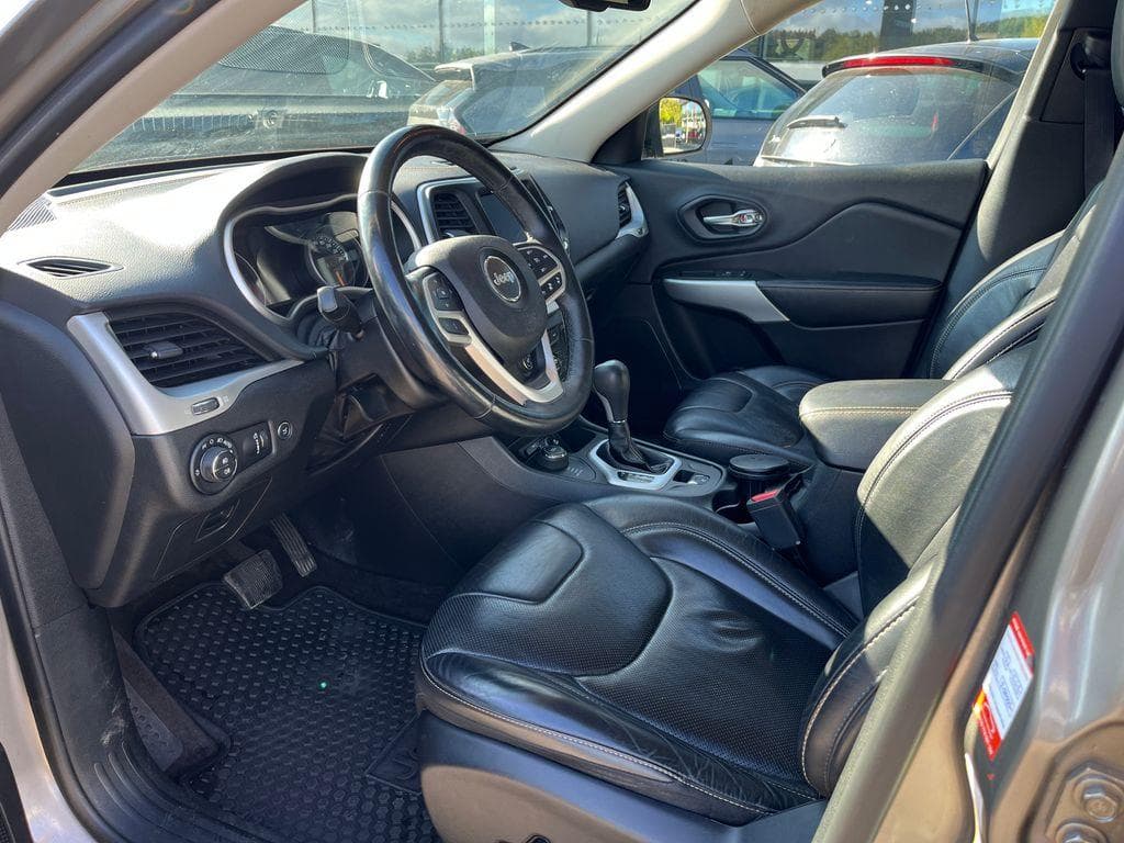 2019 Jeep Cherokee - 5