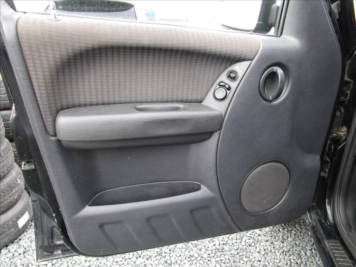 2003 Jeep CHEROKEE - 15