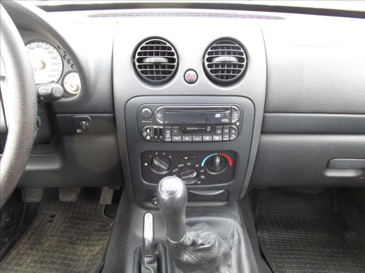 2003 Jeep CHEROKEE - 9