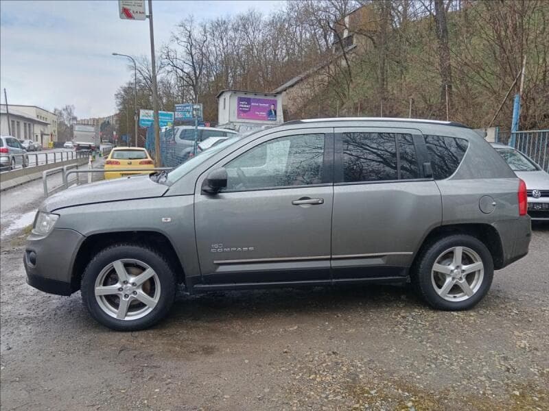 2011 Jeep COMPASS - 6