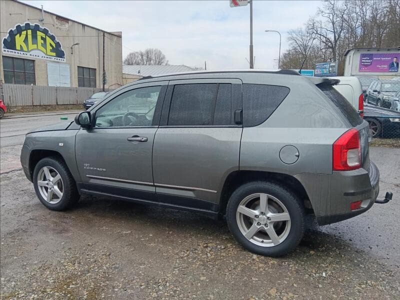 2011 Jeep COMPASS - 7