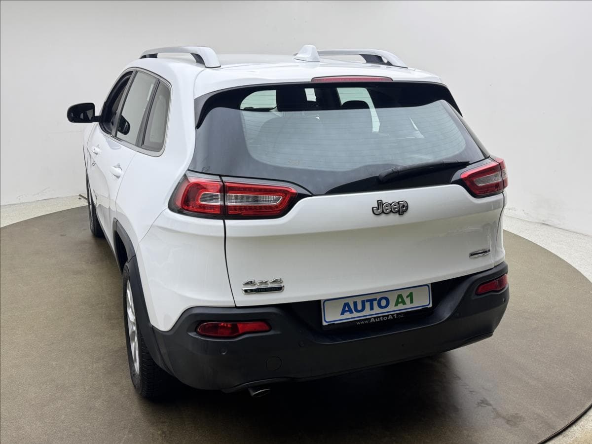 2014 Jeep CHEROKEE - 6