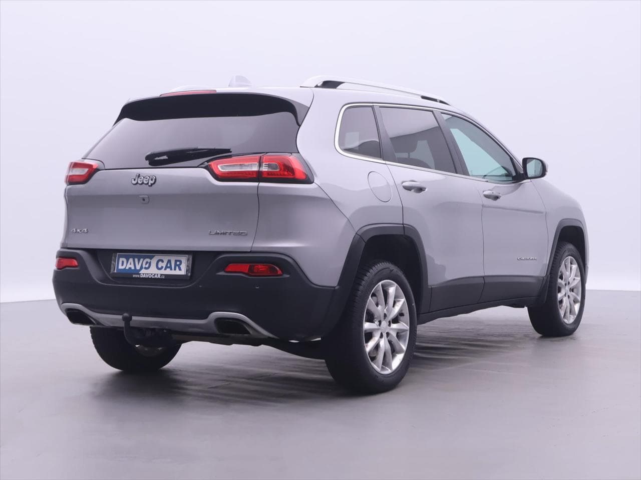 2017 Jeep CHEROKEE - 14