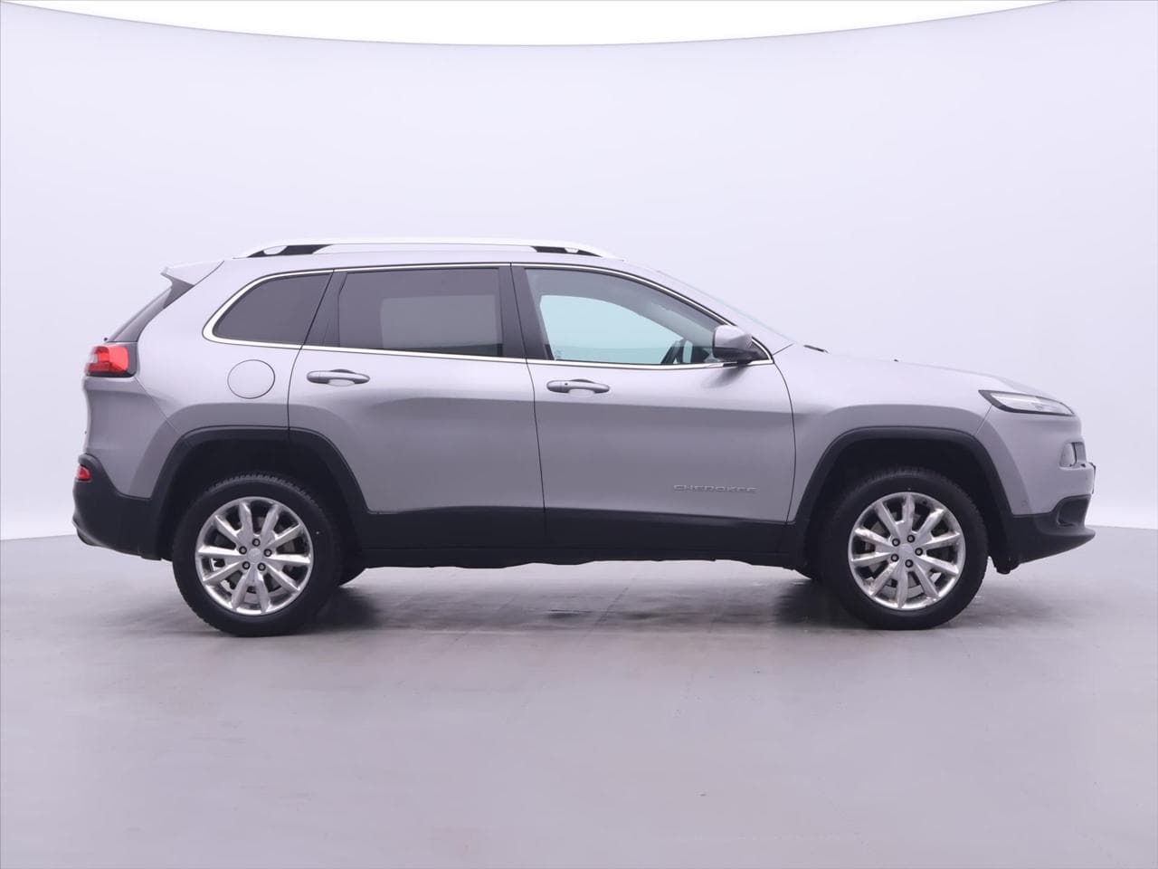 2017 Jeep CHEROKEE - 15