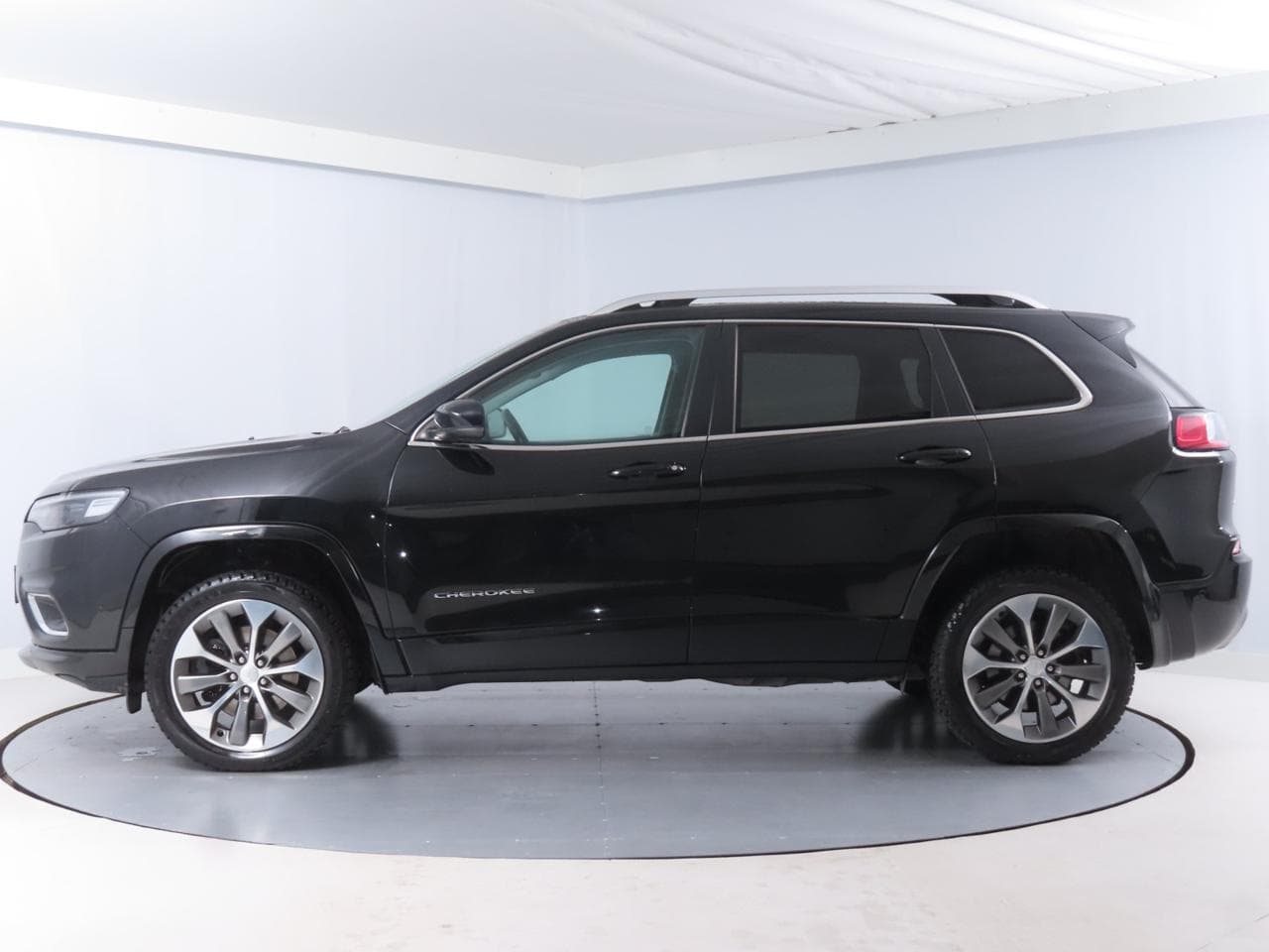 2019 Jeep CHEROKEE - 4