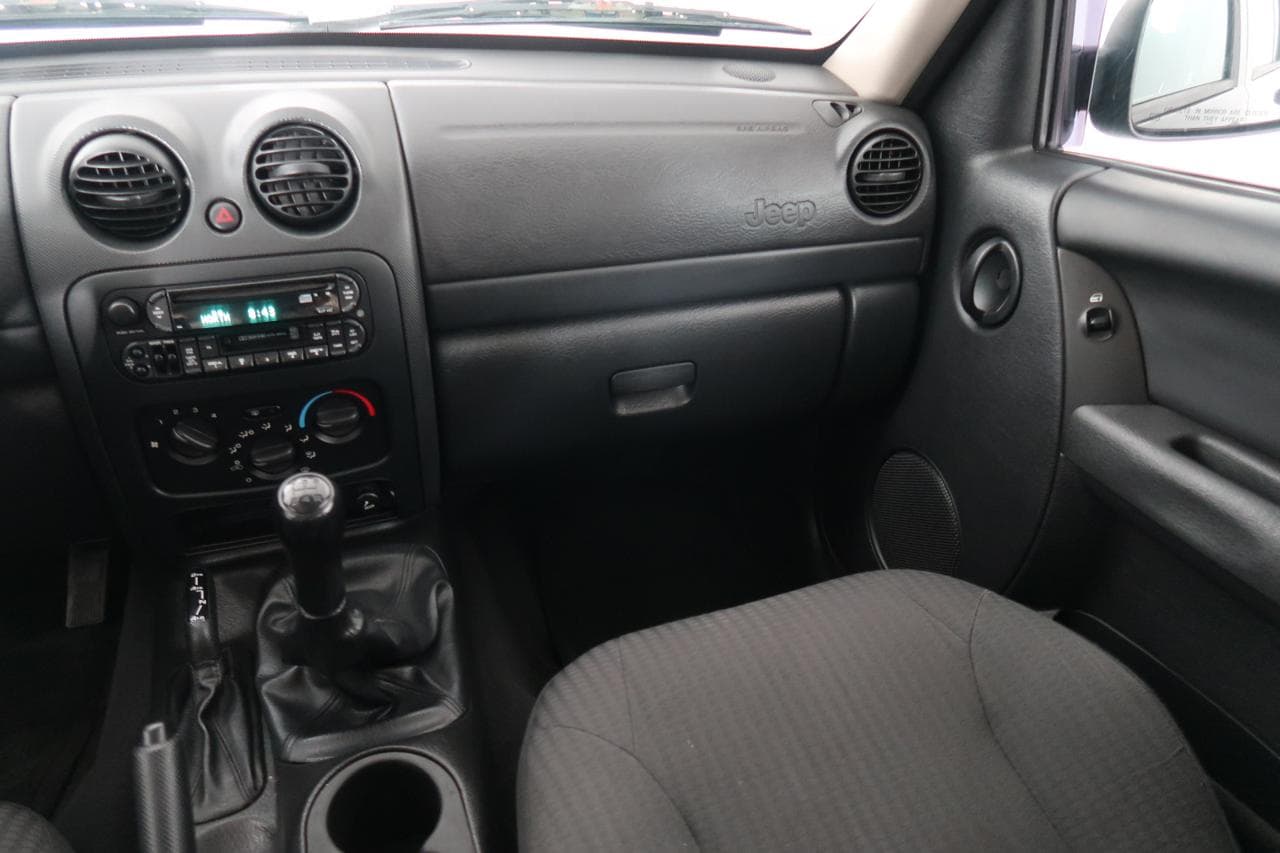 2003 Jeep CHEROKEE - 21