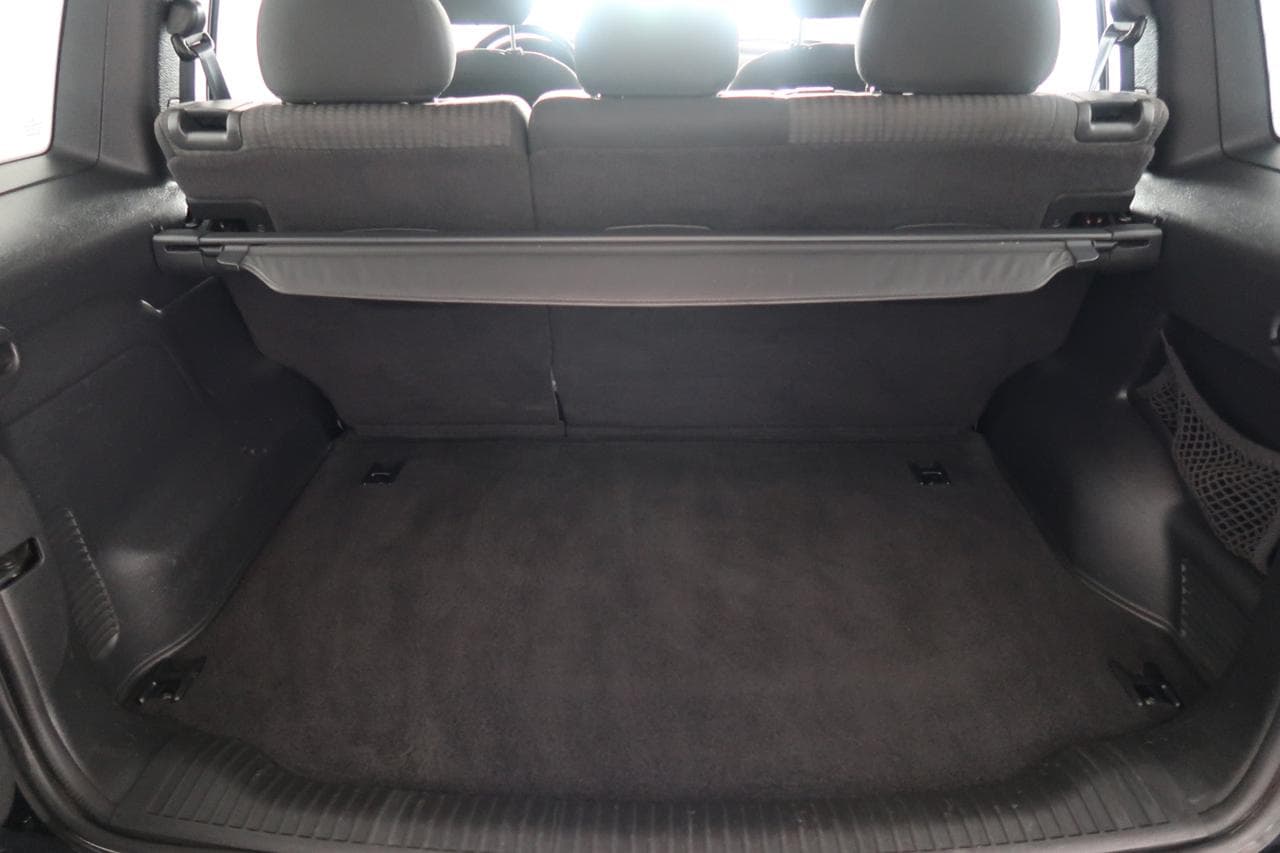 2003 Jeep CHEROKEE - 35