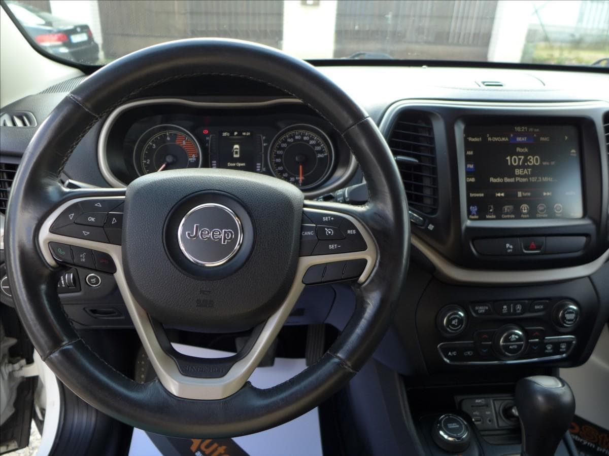 2016 Jeep CHEROKEE - 20