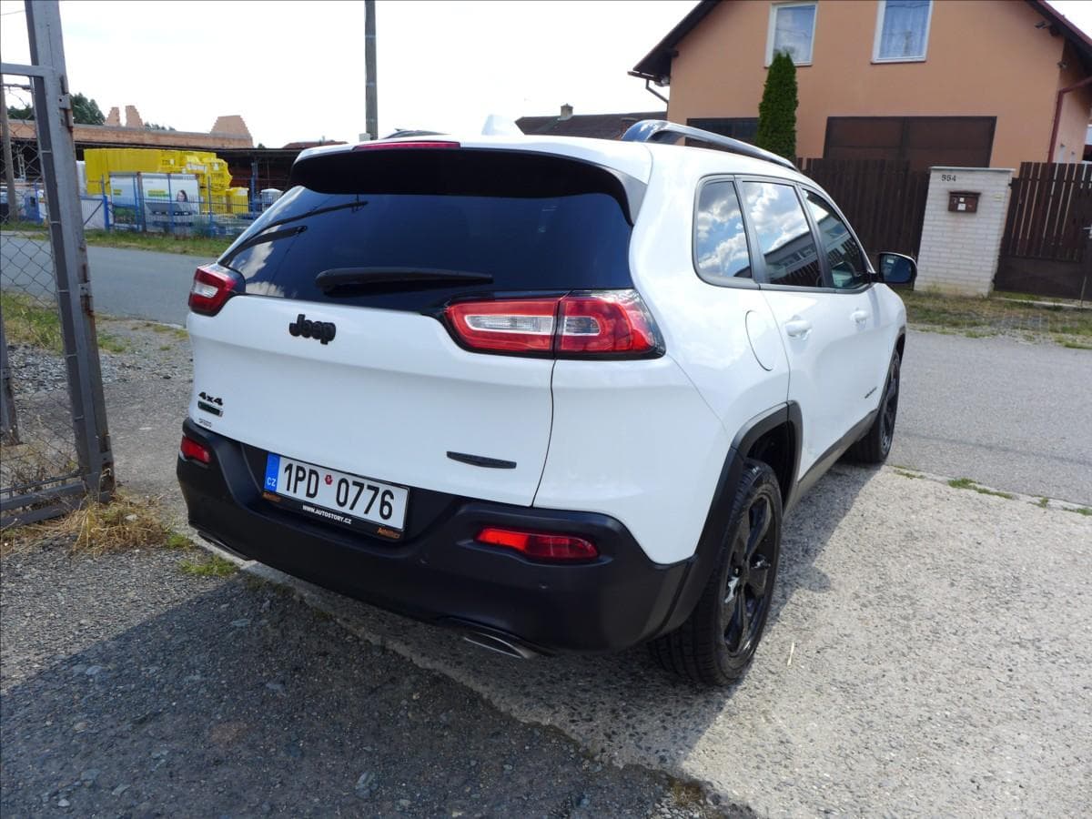 2016 Jeep CHEROKEE - 6