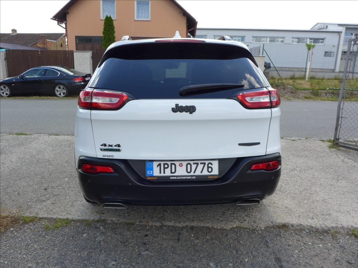 2016 Jeep CHEROKEE - 7