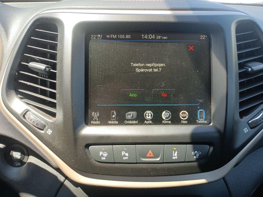 2018 Jeep CHEROKEE - 19