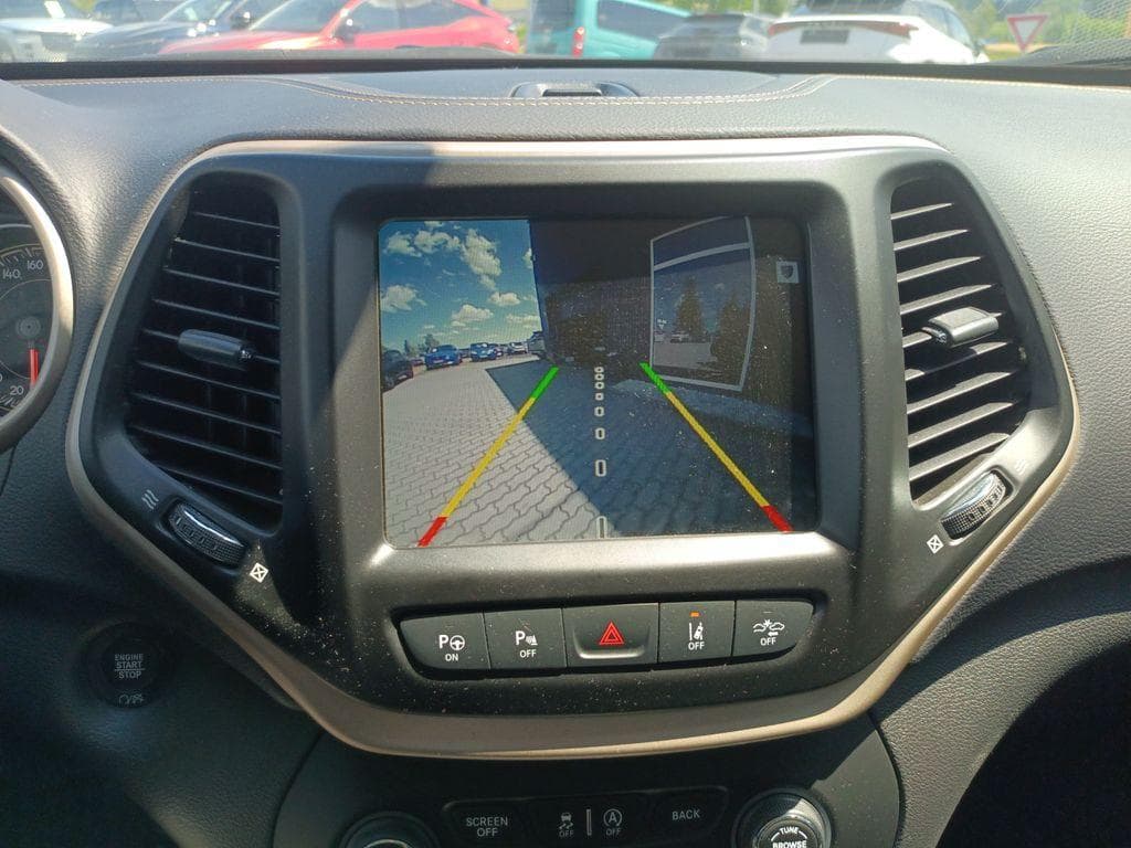 2018 Jeep CHEROKEE - 15