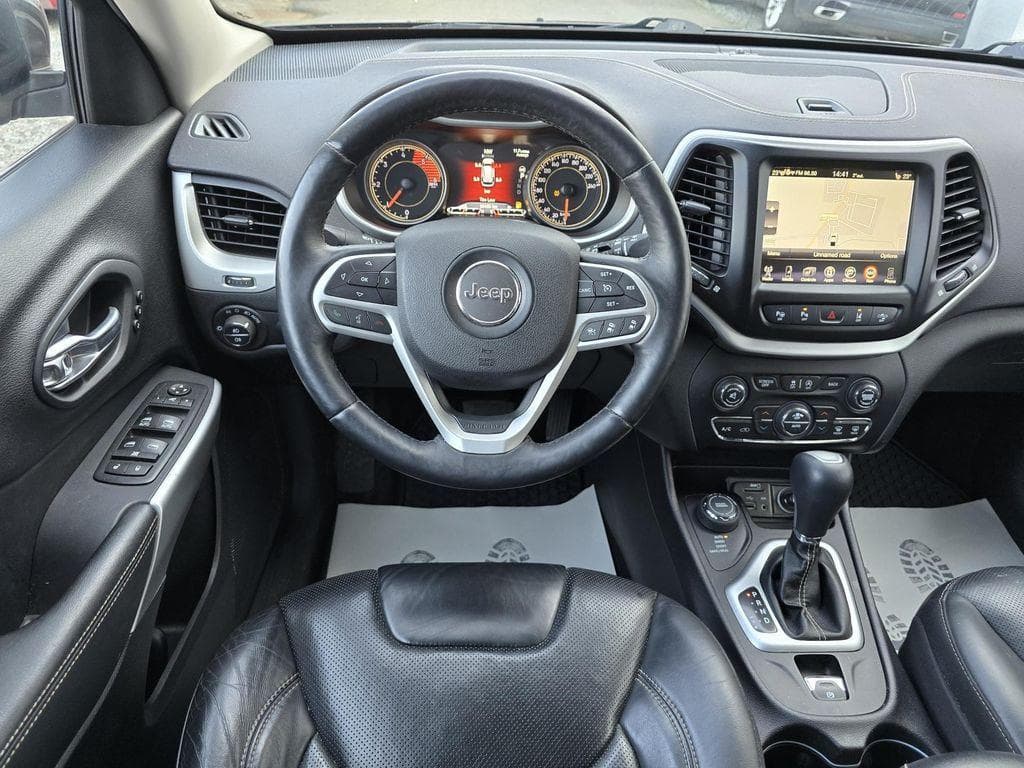 2019 Jeep CHEROKEE - 8