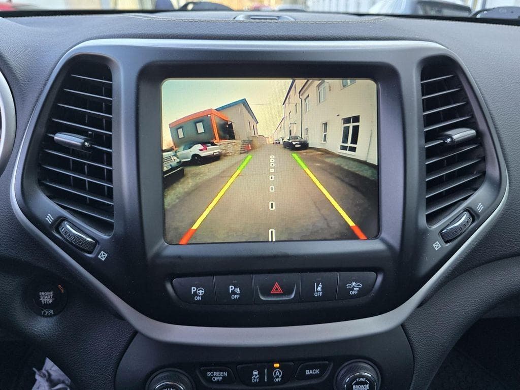 2019 Jeep CHEROKEE - 18