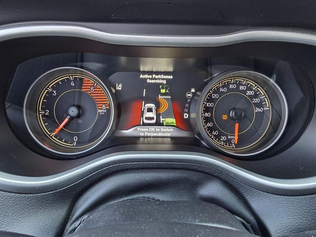 2019 Jeep CHEROKEE - 20