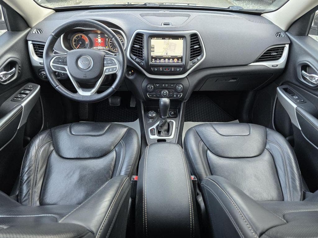 2019 Jeep CHEROKEE - 7