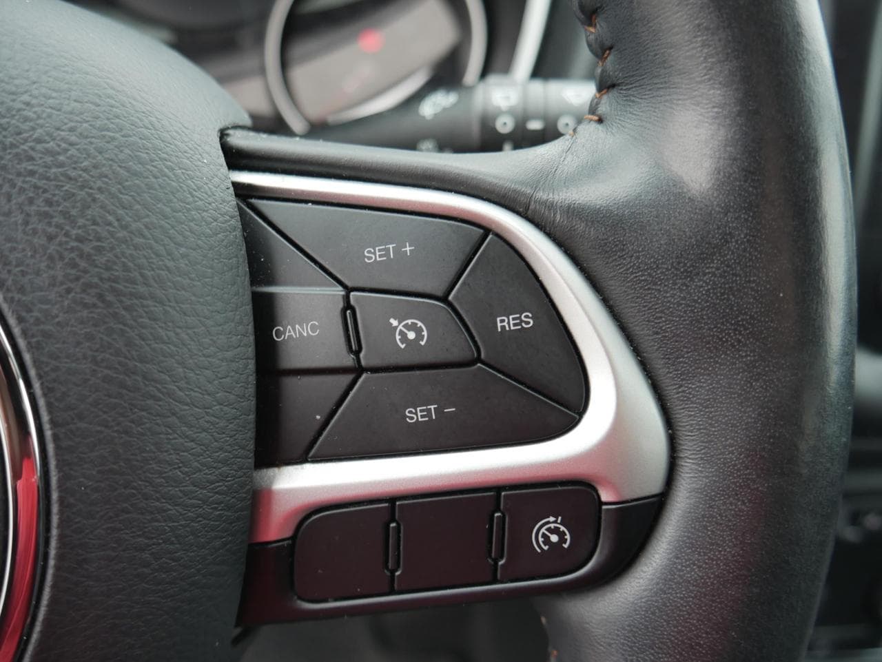 2018 Jeep COMPASS - 19