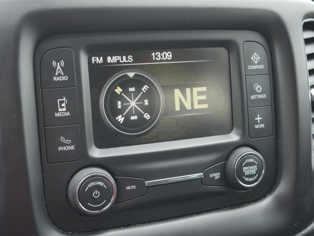 2018 Jeep COMPASS - 14