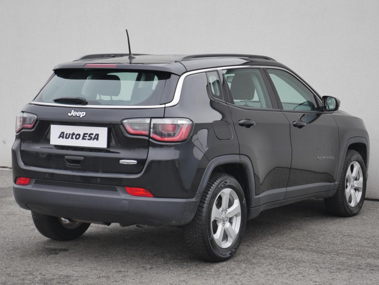 2018 Jeep COMPASS - 4