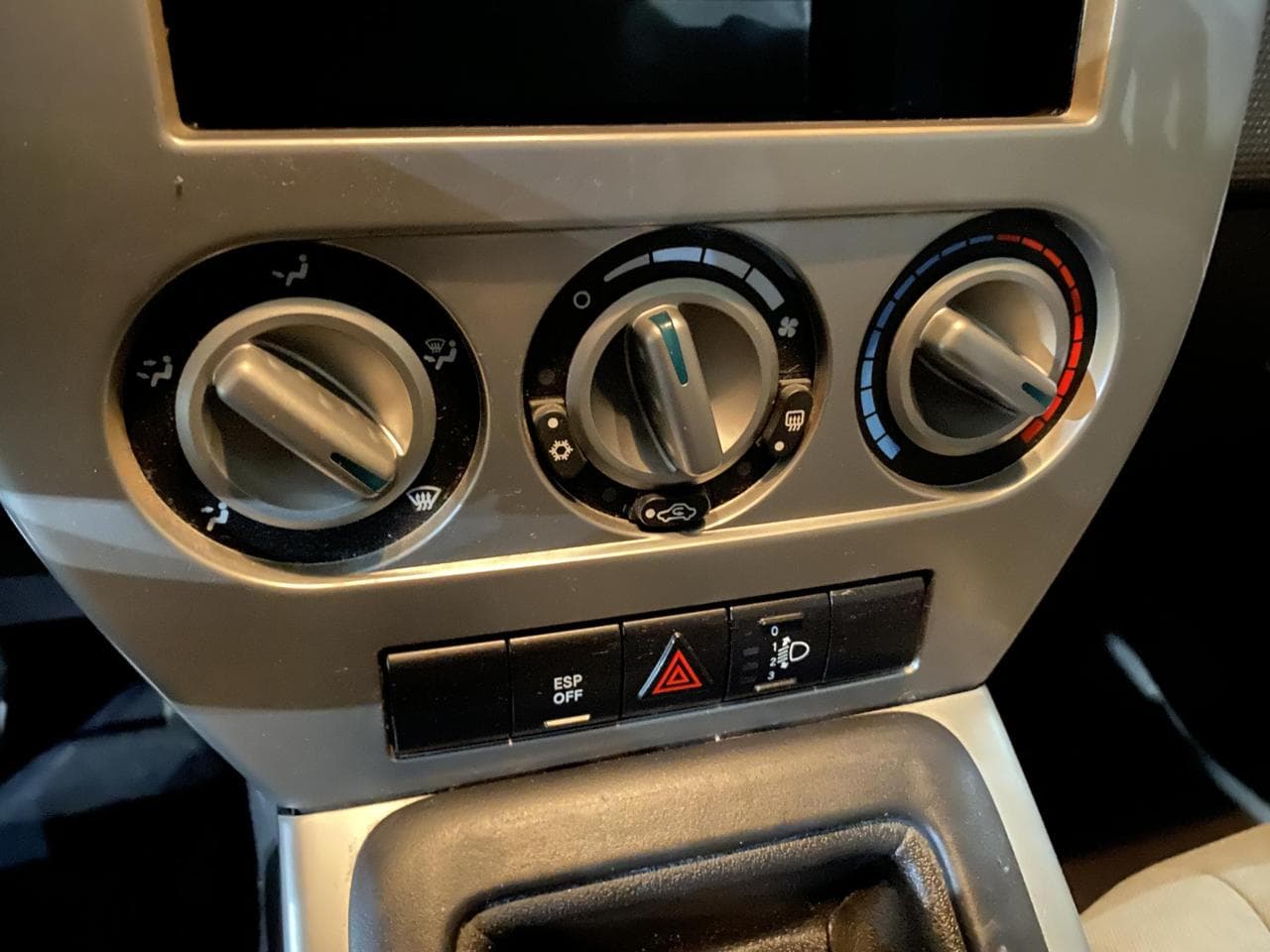 2007 Jeep COMPASS - 13