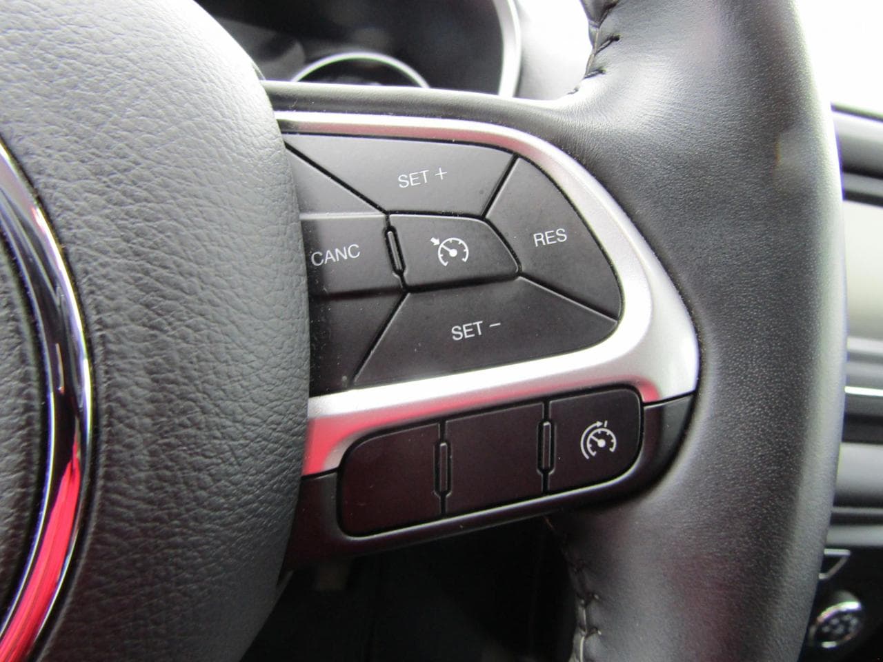 2020 Jeep COMPASS - 16