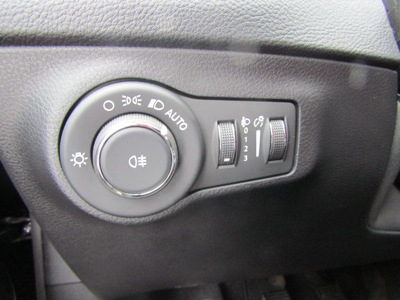 2020 Jeep COMPASS - 14