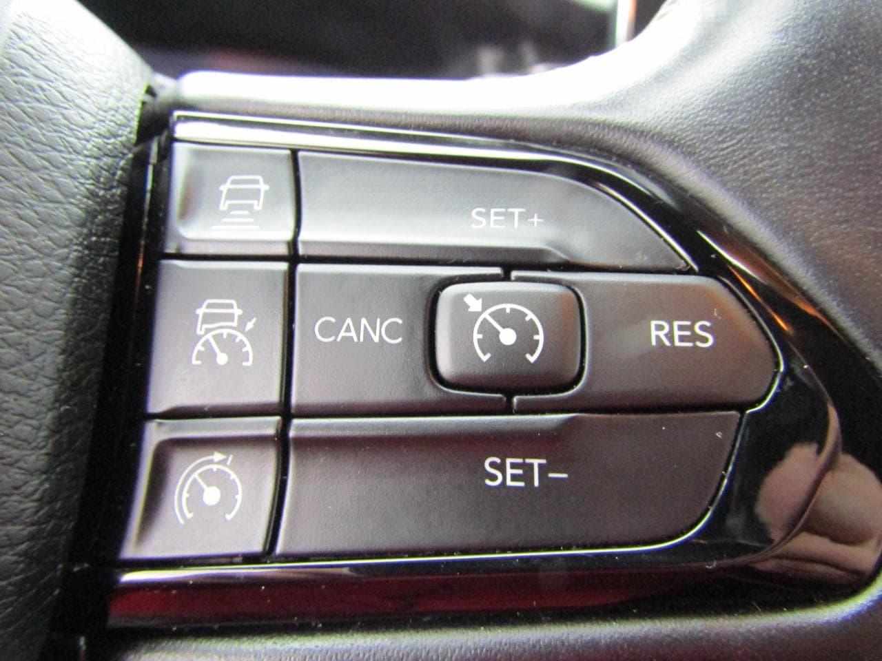 2022 Jeep COMPASS - 17