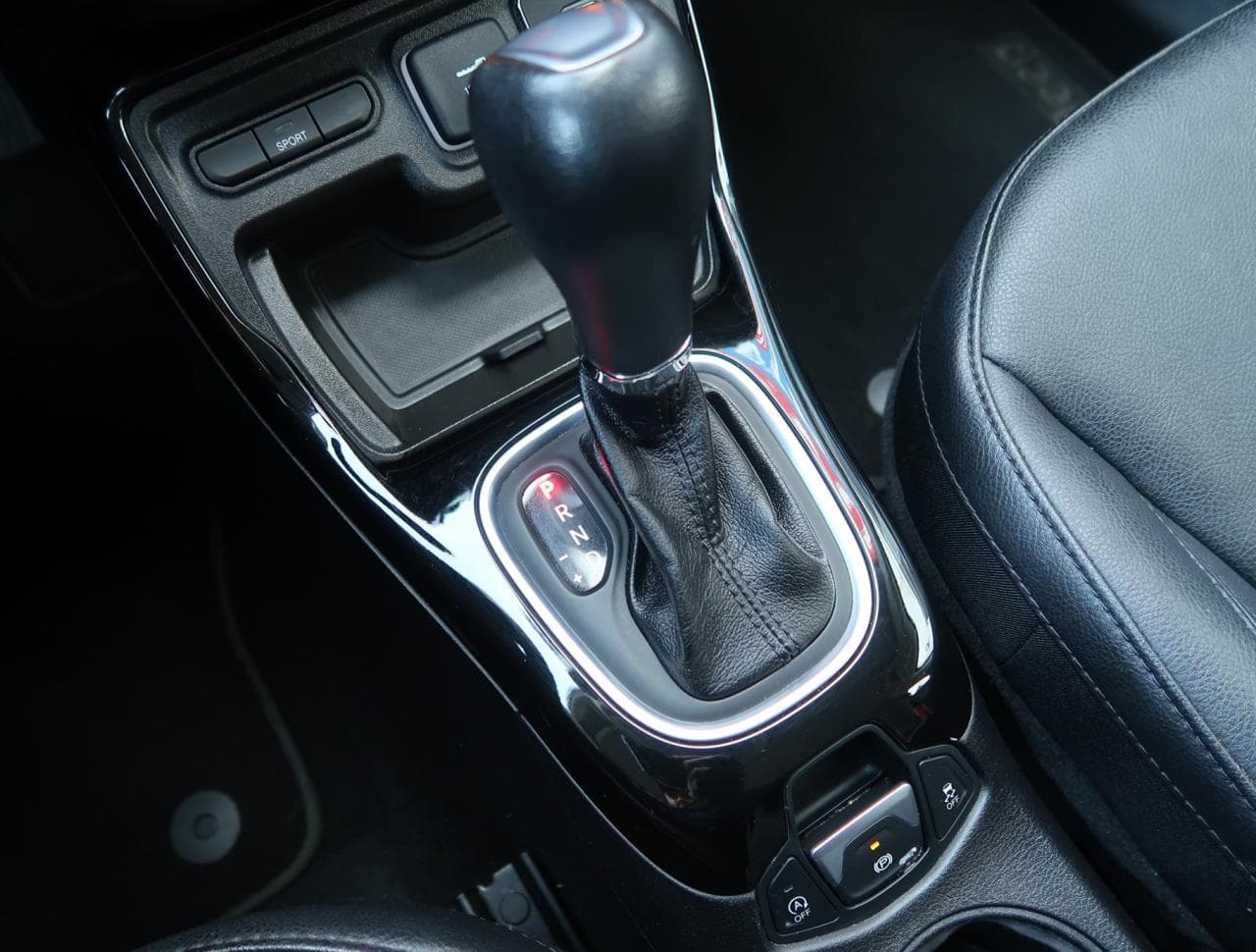 2020 Jeep Compass - 37