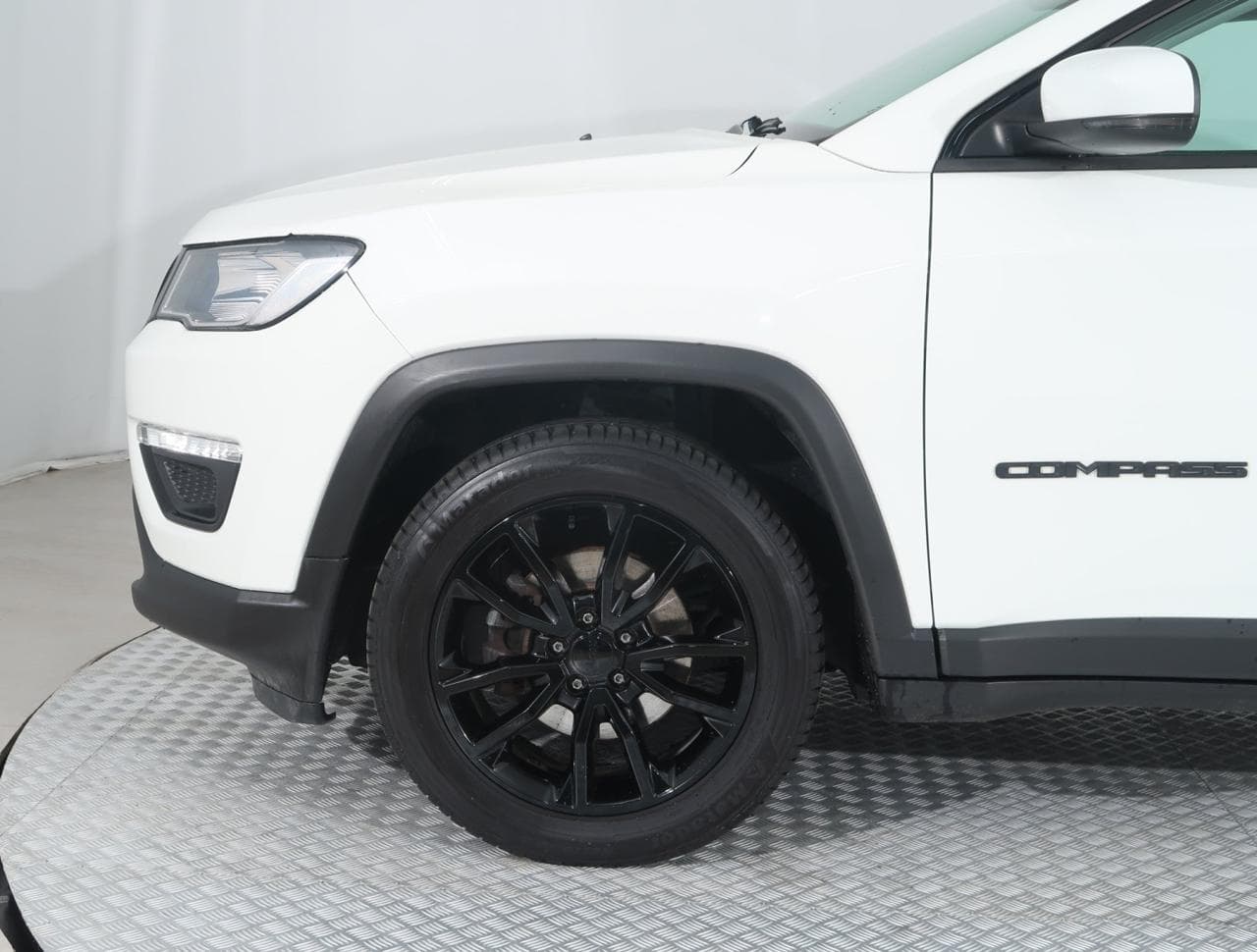 2020 Jeep COMPASS - 20