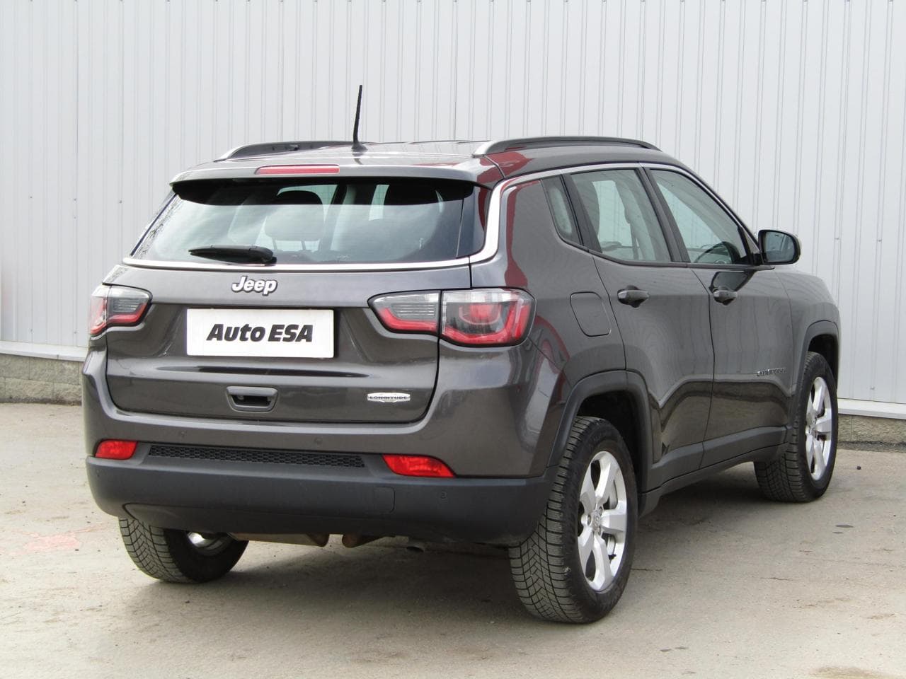 2018 Jeep COMPASS - 4