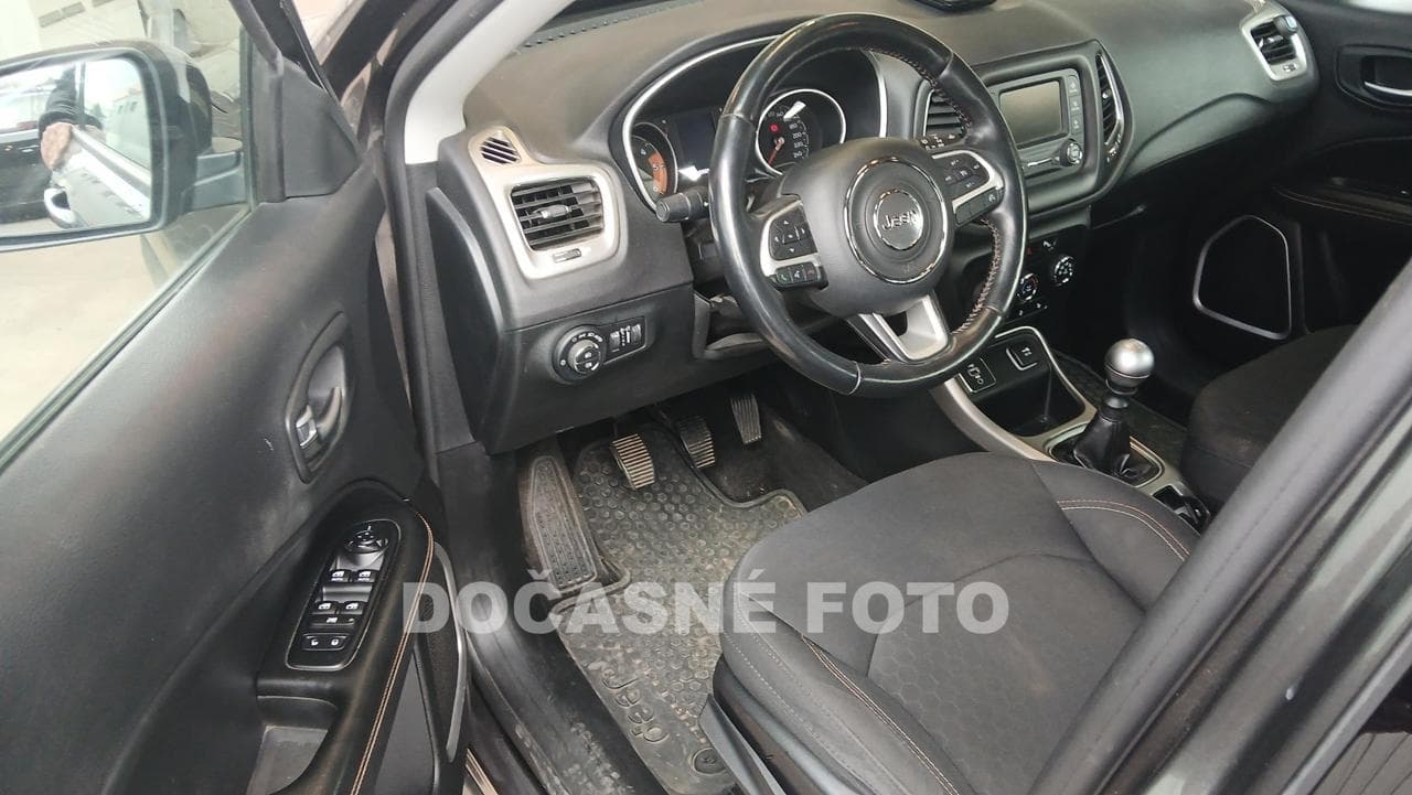 2018 Jeep COMPASS - 3