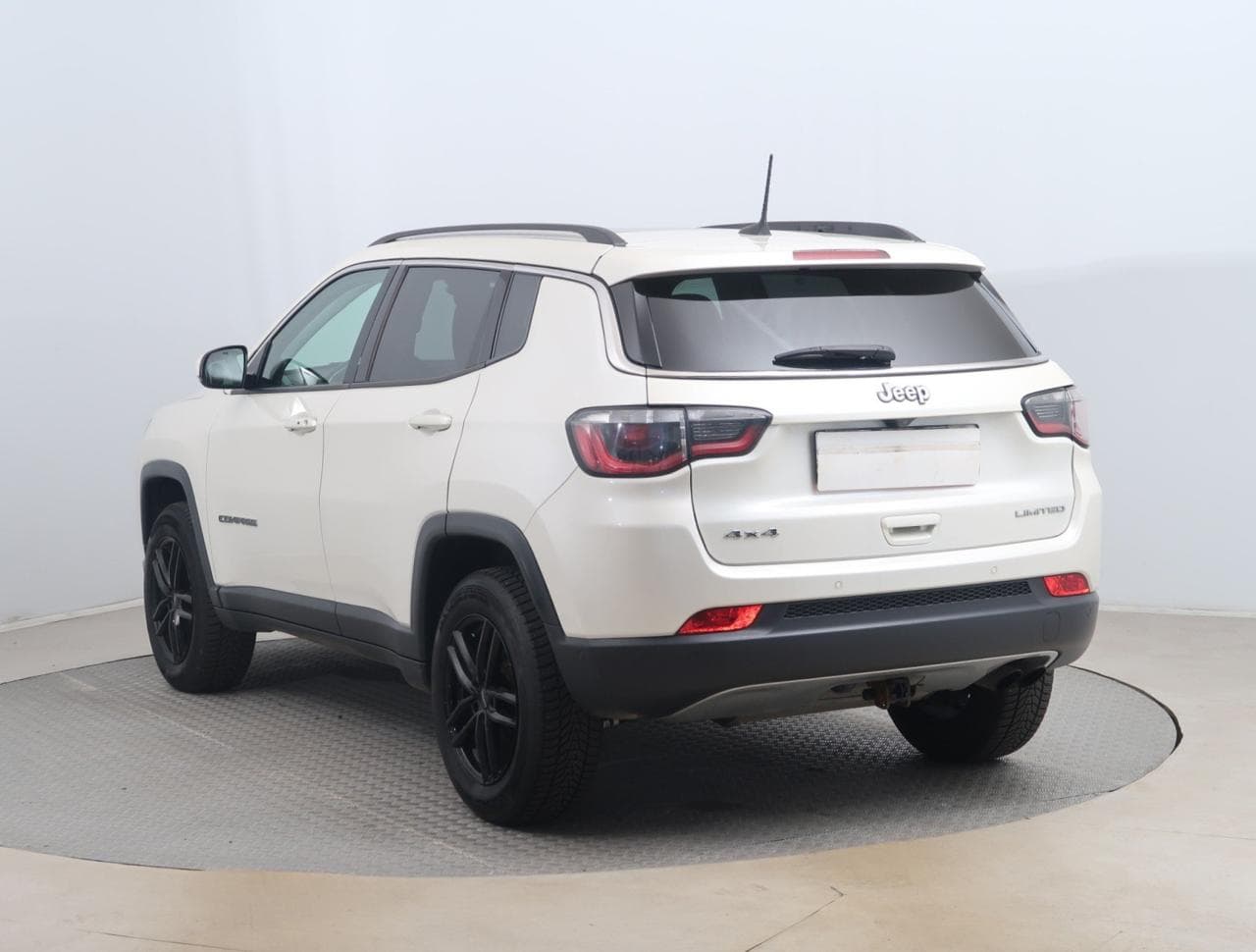 2019 Jeep COMPASS - 5