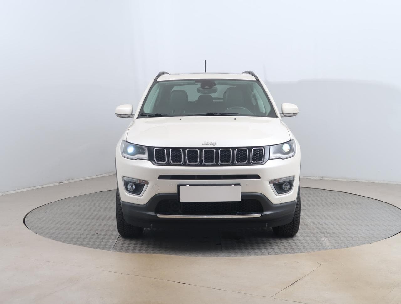 2019 Jeep COMPASS - 2