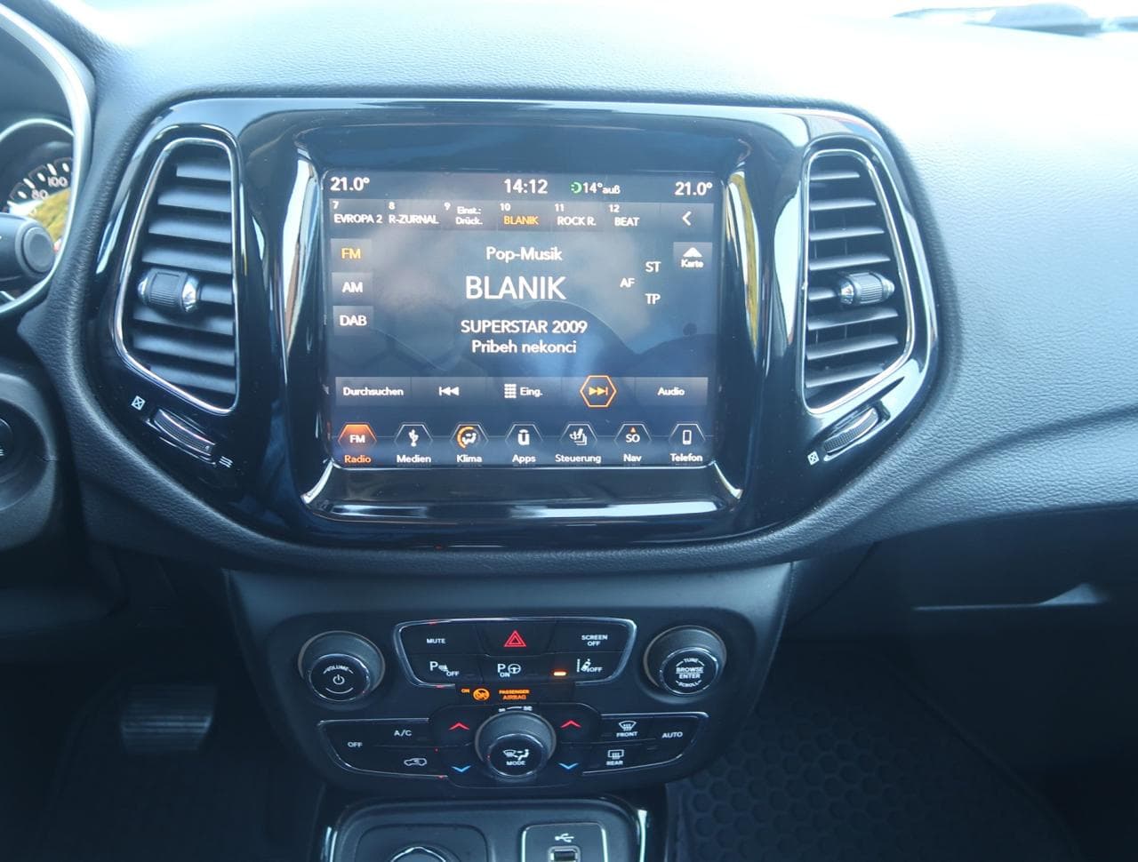 2019 Jeep COMPASS - 18