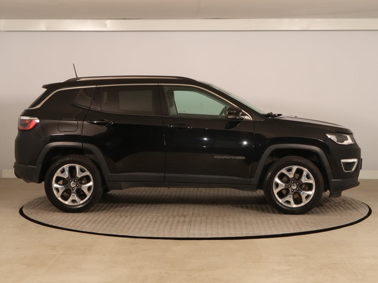 2019 Jeep COMPASS - 8