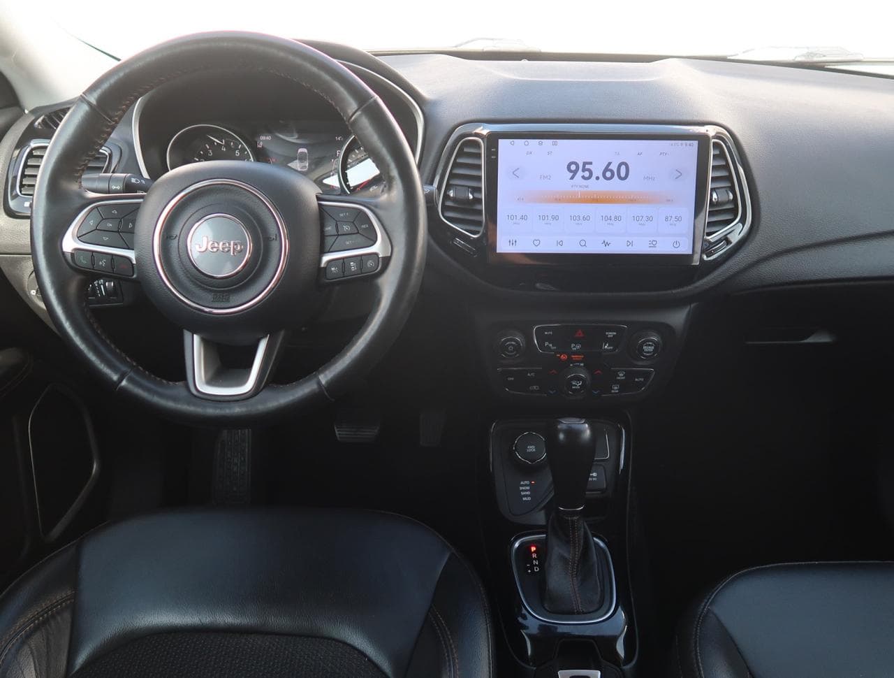 2019 Jeep COMPASS - 10