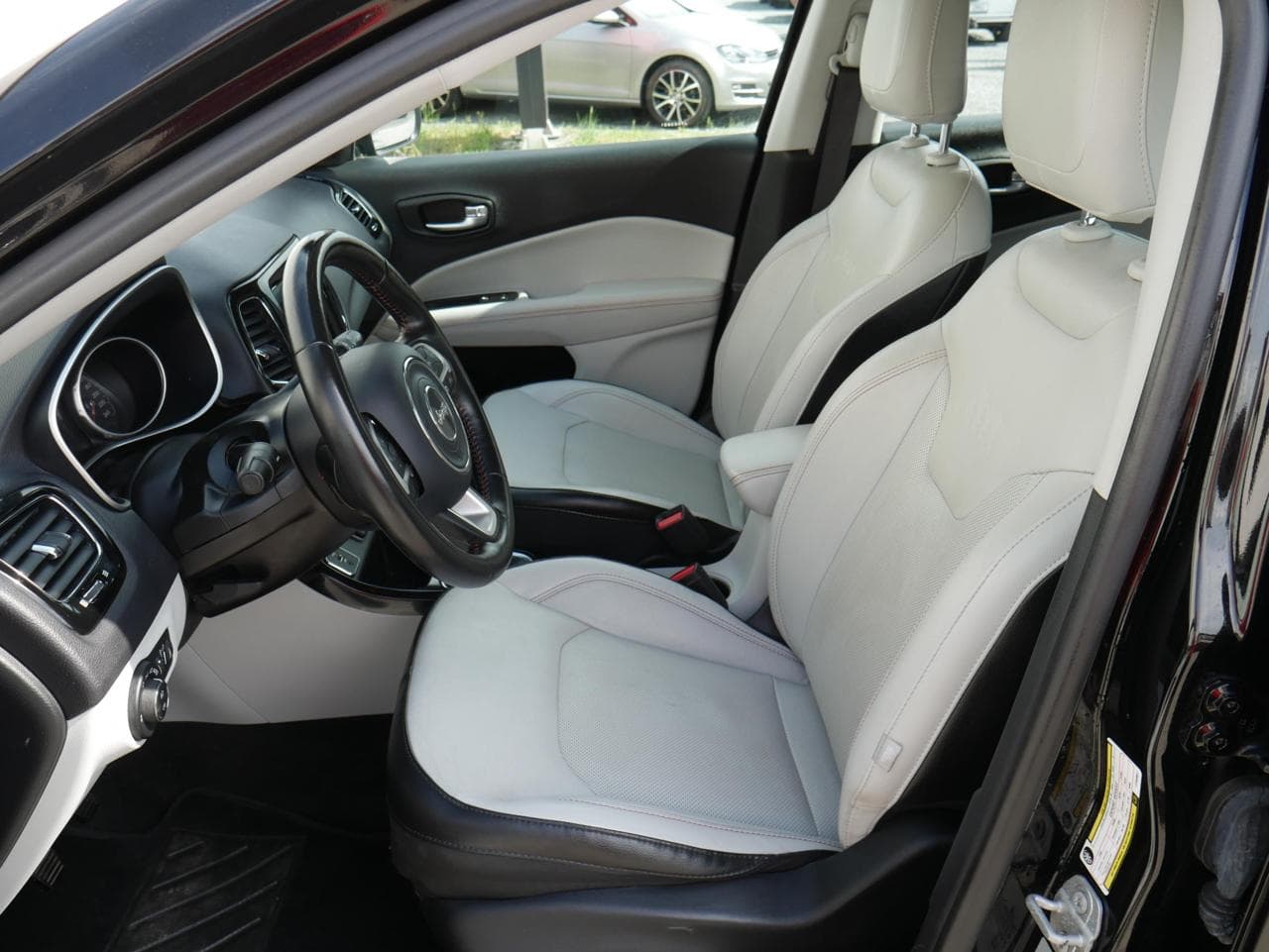 2019 Jeep COMPASS - 15