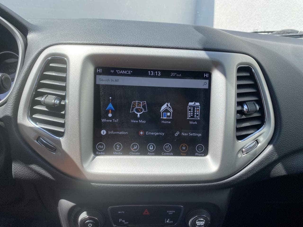 2019 Jeep COMPASS - 17