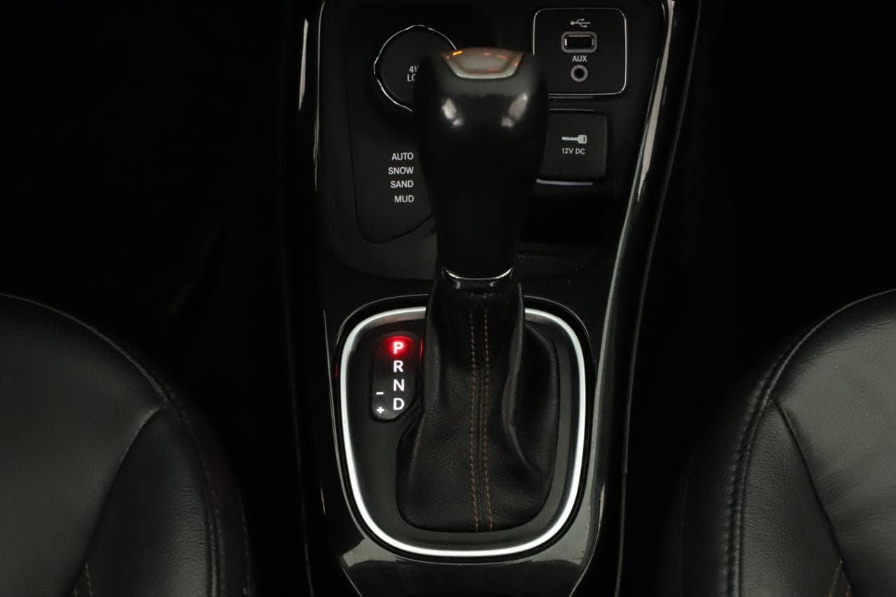 2017 Jeep COMPASS - 16