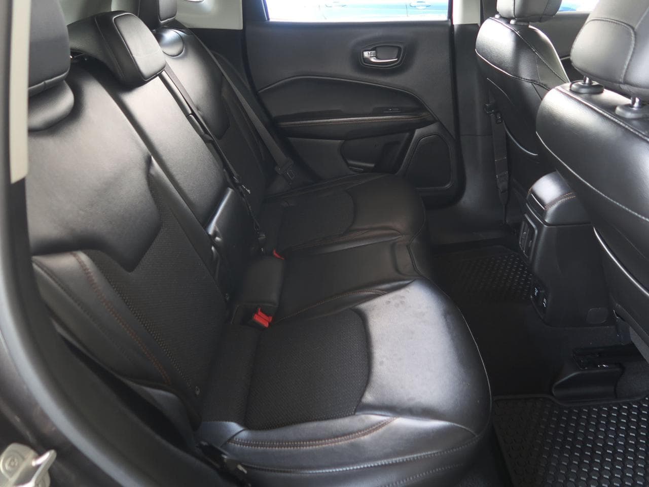 2018 Jeep COMPASS - 13