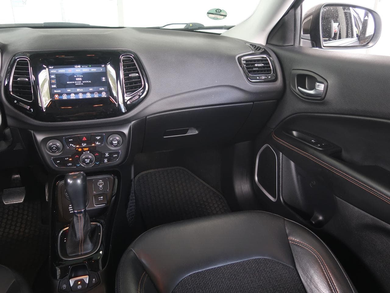 2018 Jeep COMPASS - 11
