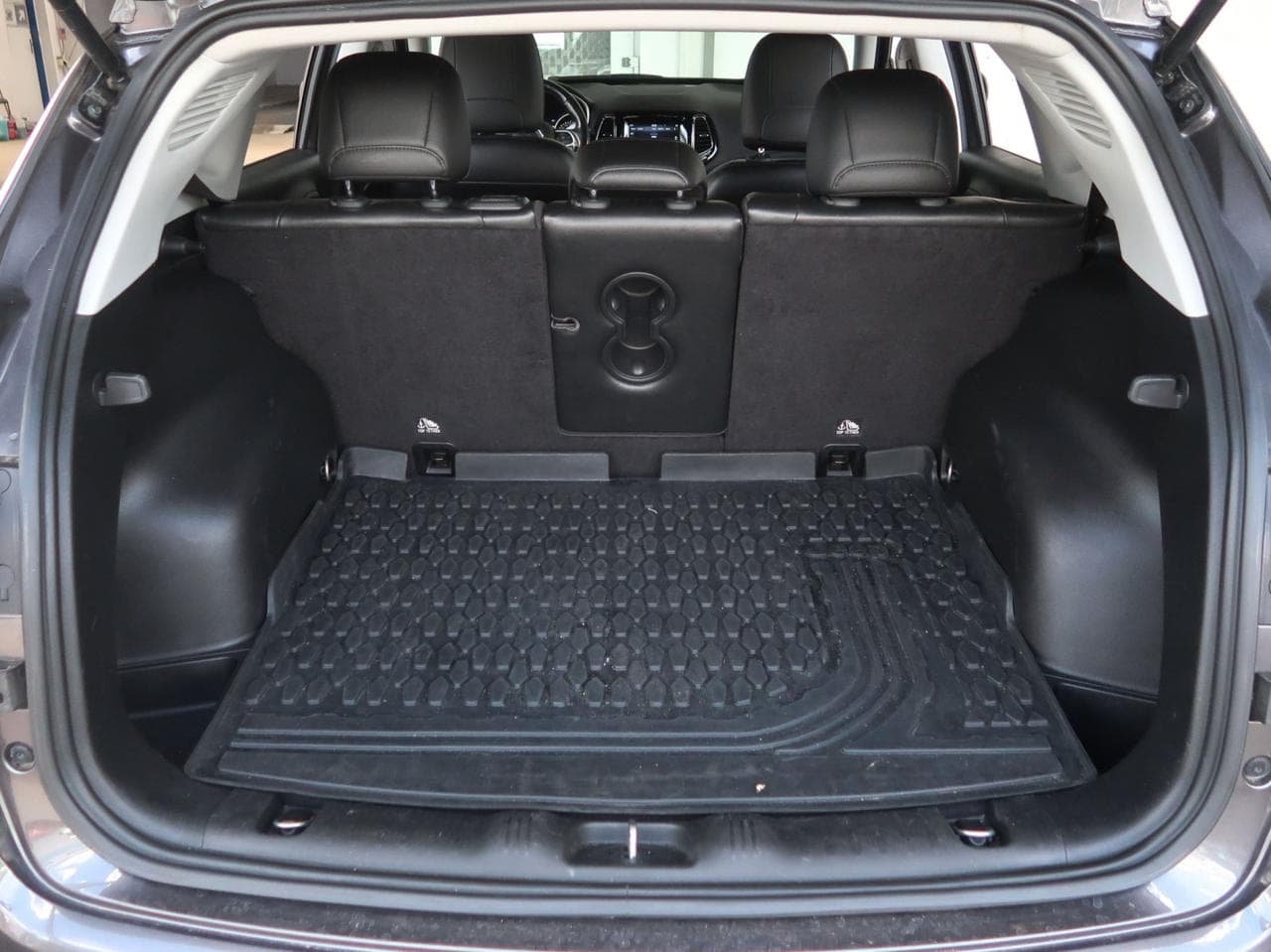 2018 Jeep COMPASS - 20
