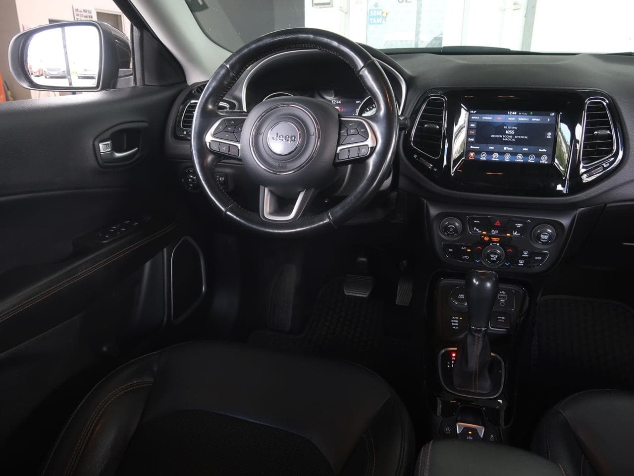 2018 Jeep COMPASS - 9