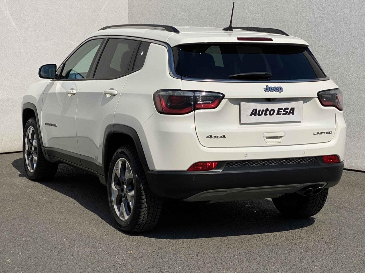 2018 Jeep COMPASS - 6