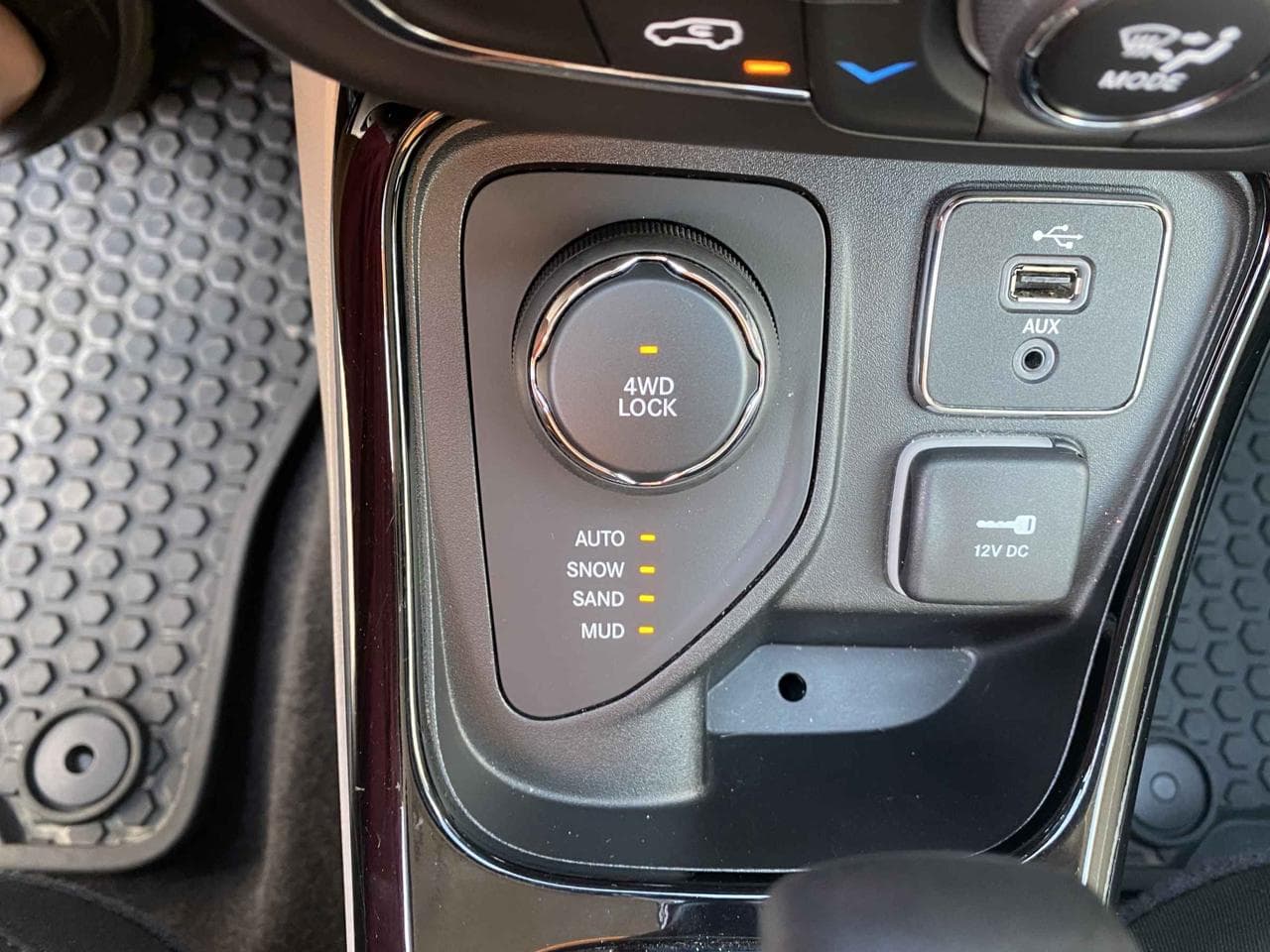 2018 Jeep COMPASS - 17