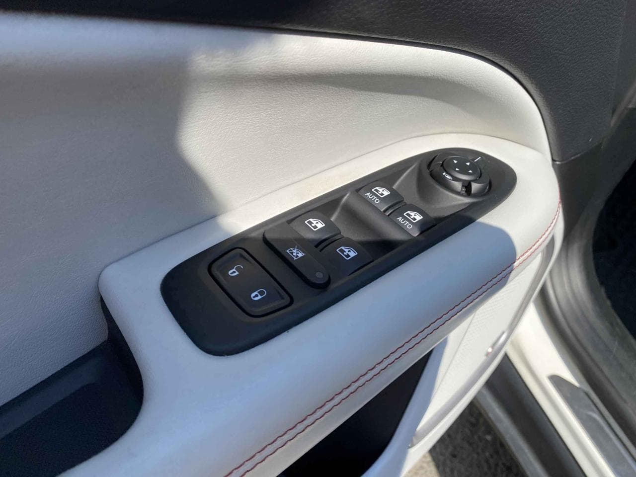 2018 Jeep COMPASS - 13