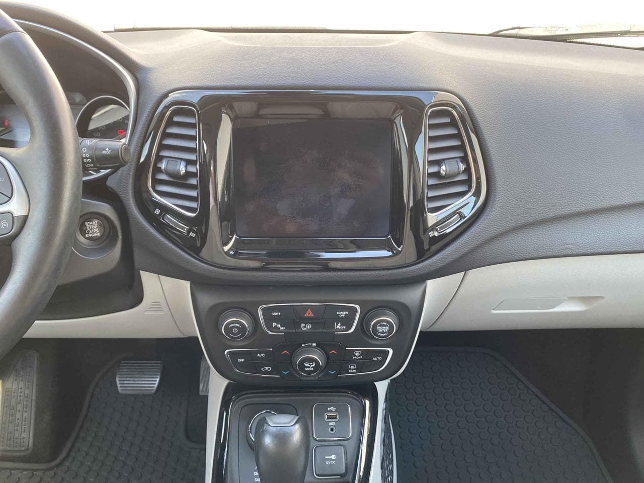 2018 Jeep COMPASS - 12